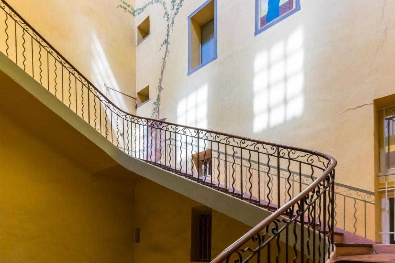 Appartamento Anis Furnished Flat Aix-en-Provence Esterno foto